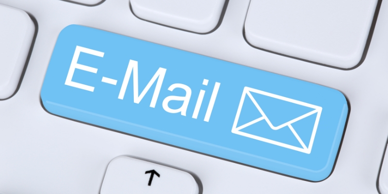 Liên hệ hỗ trợ an toàn qua email